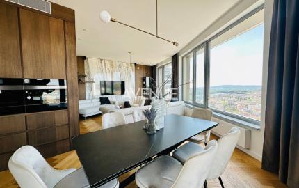 AVENUE I NAJOM, 4i byt v ikonickom projekte SKY PARK, Staré mesto