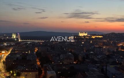 AVENUE I NAJOM, 4i byt v ikonickom projekte SKY PARK, Staré mesto