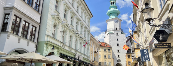 2 kancelárie, 42 m2, Michalská, krásny historický dom, výťah