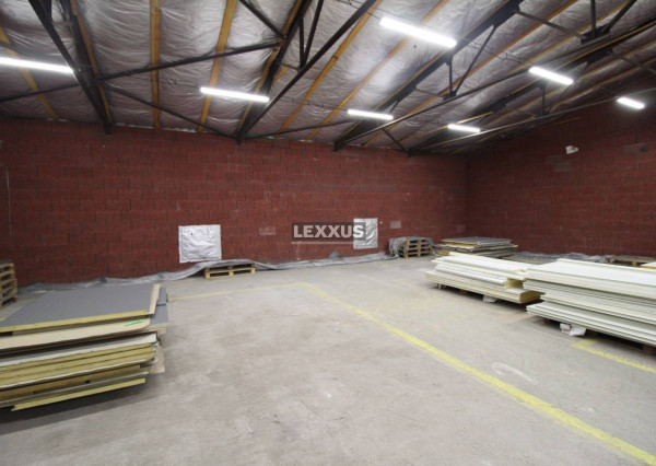 PRENÁJOM - zateplená skladová hala v skladovom areáli, Bernolákovo