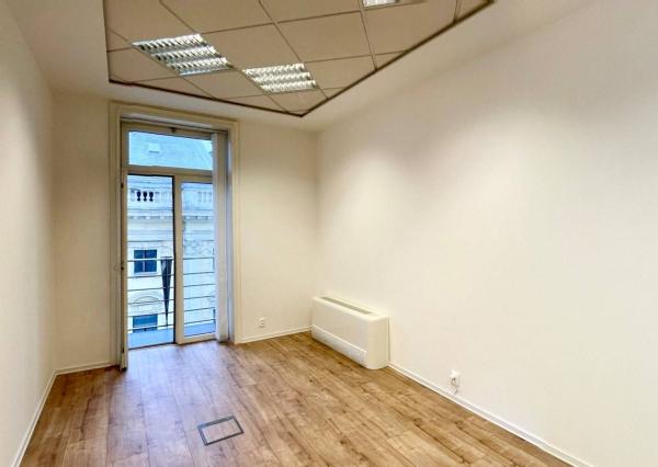 AVENUE | reprezentatívne kancelárie pri Hviezdosl. nám, balkóny, BA I