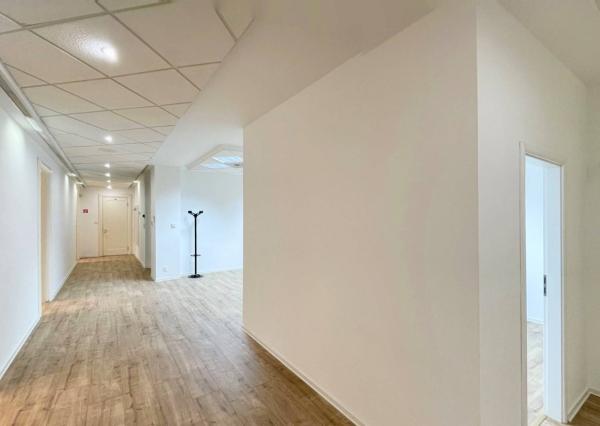 AVENUE | reprezentatívne kancelárie pri Hviezdosl. nám, balkóny, BA I