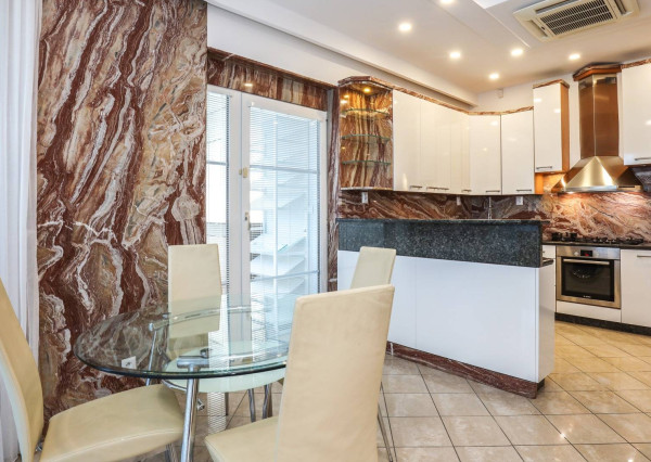 AVENUE | 4i PENTHOUSE s veľkou terasou, BA IV., Matejkova ul., 250 m2