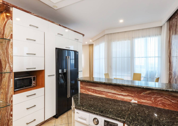 AVENUE | 4i PENTHOUSE s veľkou terasou, BA IV., Matejkova ul., 250 m2