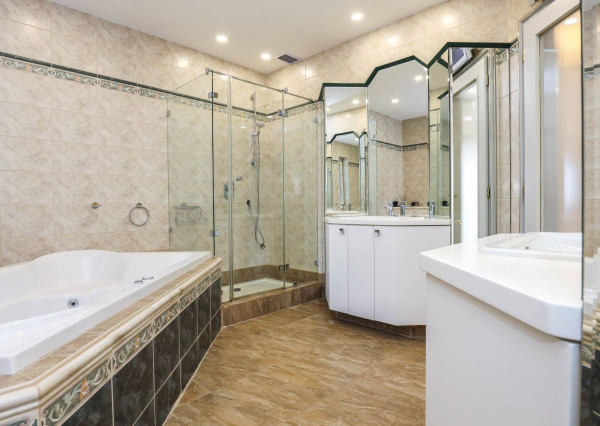 AVENUE | 4i PENTHOUSE s veľkou terasou, BA IV., Matejkova ul., 250 m2