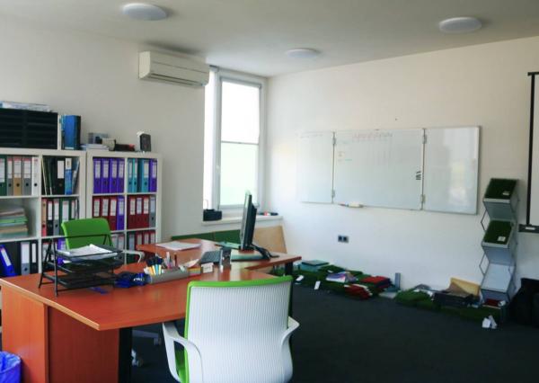 AVENUE | samostatný, zariadený výrobno – skladový areál, Svätý Jur.