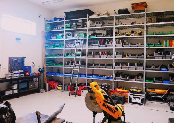 AVENUE | samostatný, zariadený výrobno – skladový areál, Svätý Jur.