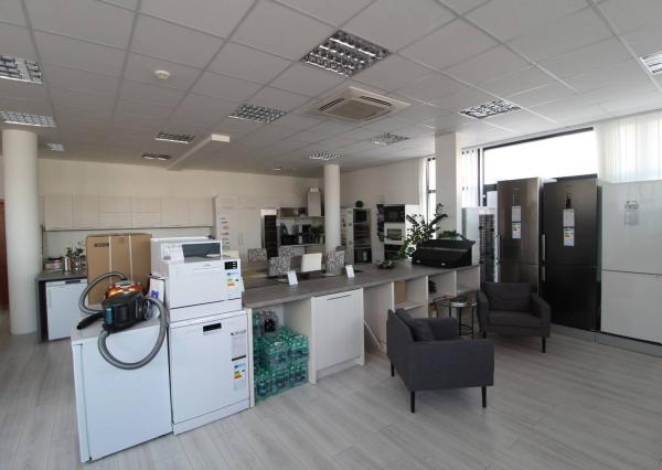 PRENÁJOM - obchodný priestor, open space, v novostavbe, Račianska