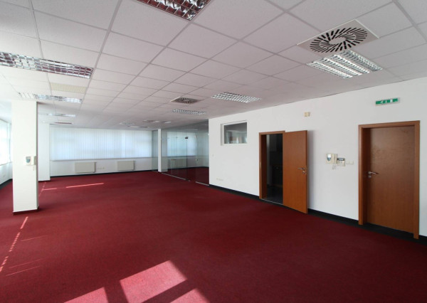 PRENÁJOM - reprezentatívny, nebytový-kancel. priestor, BA II