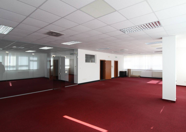 PRENÁJOM - reprezentatívny, nebytový-kancel. priestor, BA II