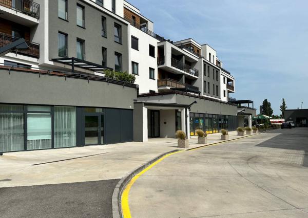 AVENUE | obchodný priestor v novostavbe, Nové Mesto.