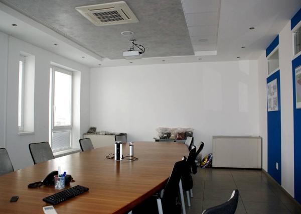 PREDAJ - výrobno-skladový areál s administrat. budovou, Senec.