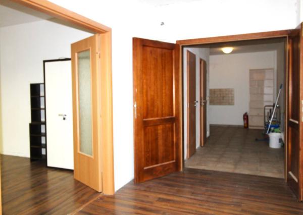 AVENUE | obchodný priestor, Karlova Ves.