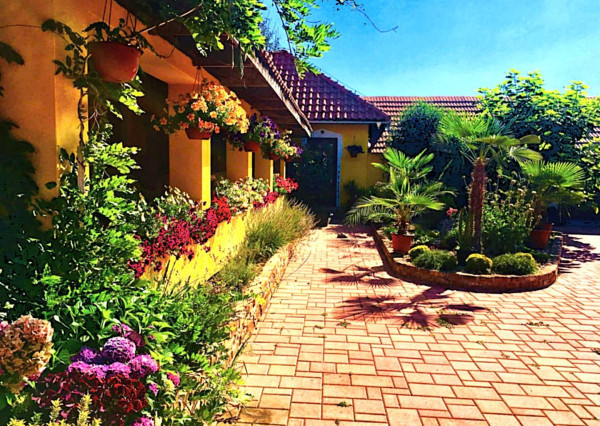 AVENUE | exkluzívna vidiecka rodinná usadlosť zameraná na chov koní, Lučenec.