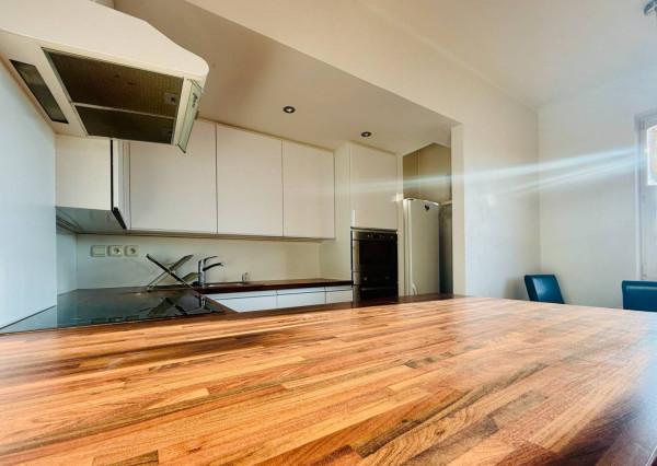 AVENUE I PRENÁJOM, slnečný a priestranný 2i byt v Starom Meste, BA I