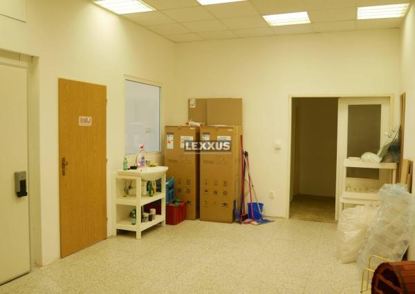 AVENUE - nebyt. priestory /obchodné, kancelárske/, 115 m2, Jasovská