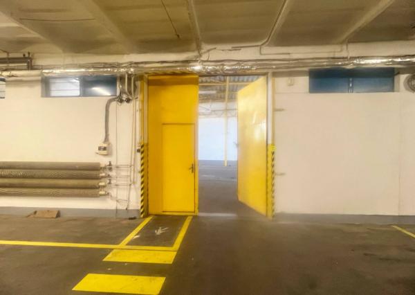 AVENUE | komfortná skladová hala s parkovaním v areáli, Pod. Biskupice