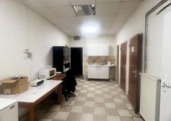 AVENUE | komfortná skladová hala s parkovaním v areáli, Pod. Biskupice