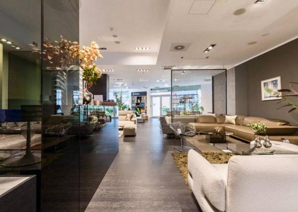 AVENUE | kvalitne vybavený obchodný priestor 275 m2, Landererova, BA I