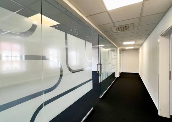 AVENUE | kancelárie na námestí v Starom Meste, recepcia, garáž, BA I