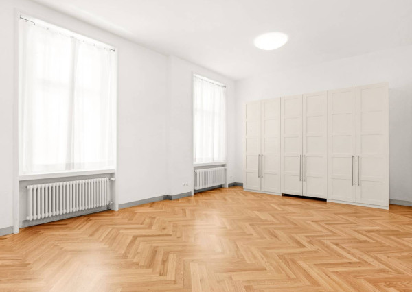 AVENUE I PRENAJOM Elegantný 5 izbový dom v Starom meste, Bratislava I