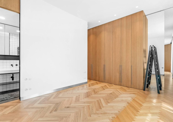 AVENUE I PRENAJOM Elegantný 5 izbový dom v Starom meste, Bratislava I