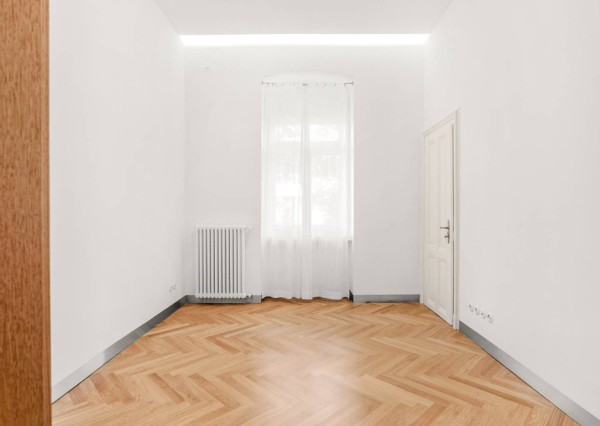 AVENUE I PRENAJOM Elegantný 5 izbový dom v Starom meste, Bratislava I