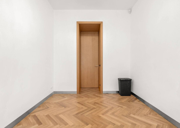 AVENUE I PRENAJOM Elegantný 5 izbový dom v Starom meste, Bratislava I