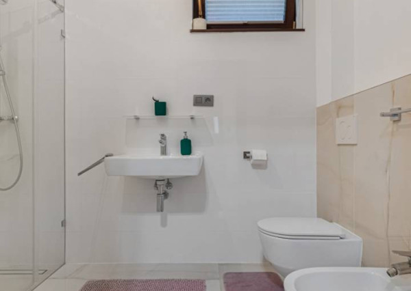 AVENUE | Veľkorysý 8-izbový rodinný dom s bazénom na Zvončekovej ul.