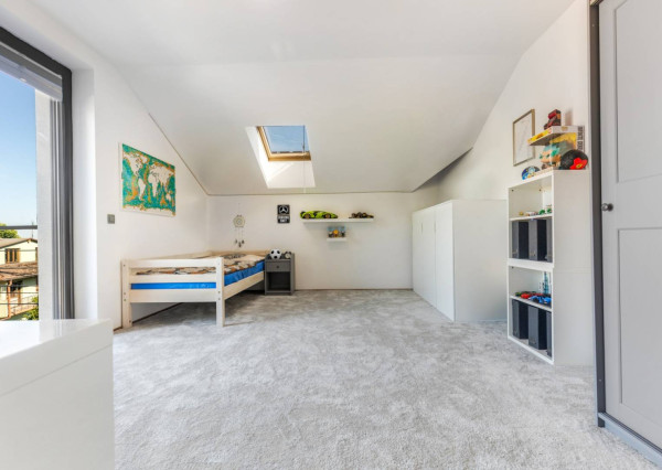 AVENUE | Veľkorysý 8-izbový rodinný dom s bazénom na Zvončekovej ul.