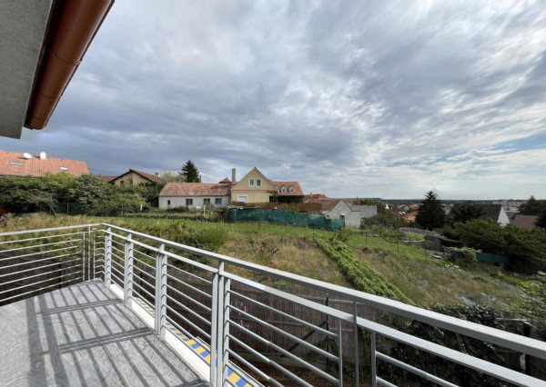 AVENUE | komfortný 5-izb RD, bazén, krásna lokalita, Svätý Jur, pri BA