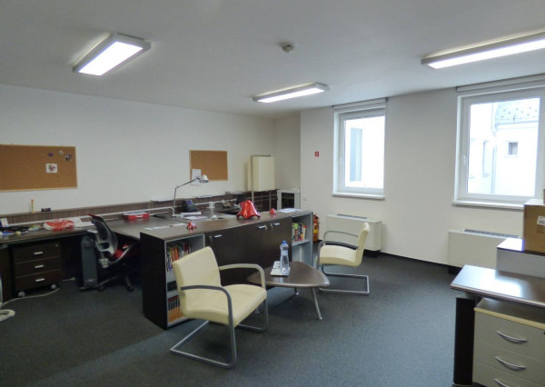 AVENUE | moderné tiché kancelárie na Hrbanovom nám., BA I