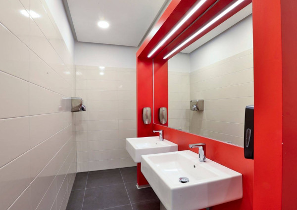 AVENUE | moderné tiché kancelárie na Hrbanovom nám., BA I