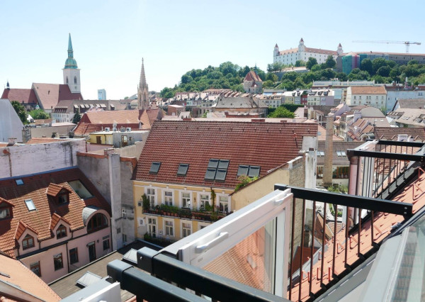 AVENUE | moderné kancelárie, krásny výhľad, balkóny, BA I