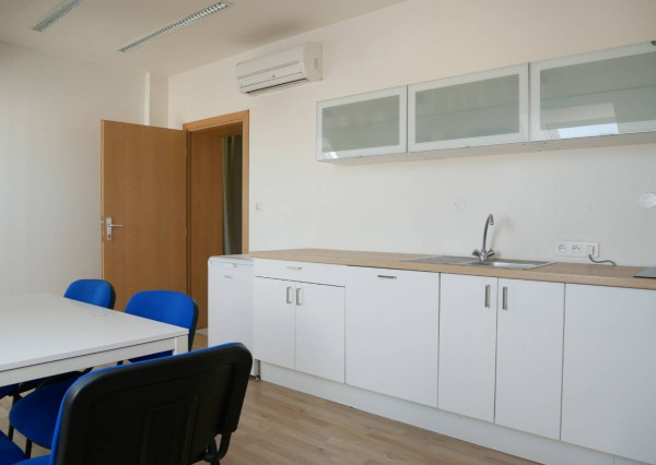 AVENUE | moderné kancelárie, krásny výhľad, balkóny, BA I