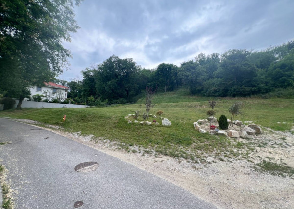 AVENUE | Slnečný stavebný pozemok 700m2 KOLIBA