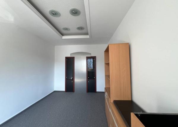 AVENUE | Kancelárske priestory (90m2) na Nivách, Záhradnícka ul. BA II