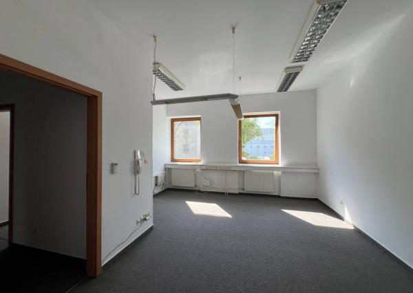 AVENUE | Kancelárske priestory (90m2) na Nivách, Záhradnícka ul. BA II