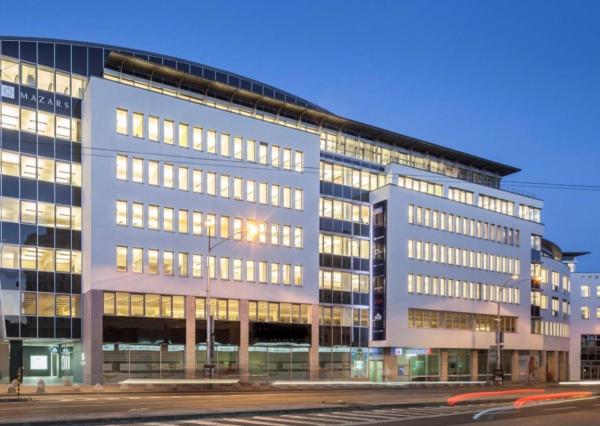 AVENUE | kancelárie  243 m2, garáž, biznis centrum v BA I