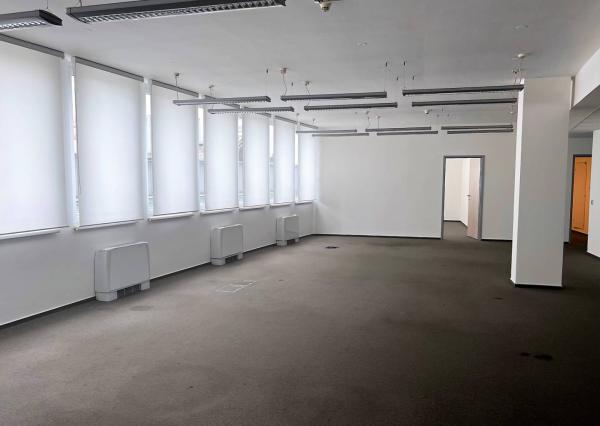 AVENUE | kancelárie  243 m2, garáž, biznis centrum v BA I