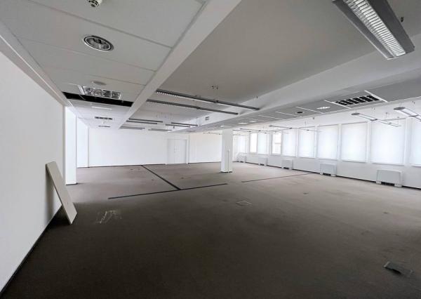 AVENUE | kancelárie  243 m2, garáž, biznis centrum v BA I