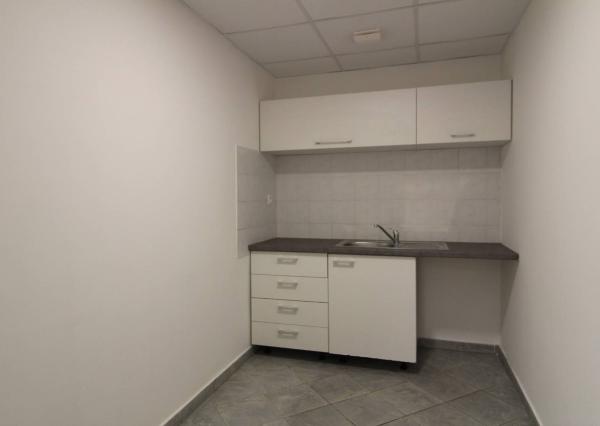 AVENUE | priestory vhodné na kliniku, kancelárie, terasa garáž, BA I