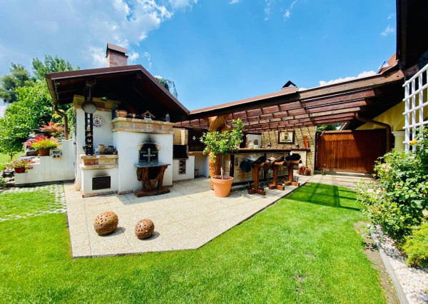 AVENUE I PREDAJ, exkluzívna rodinná usadlosť s jazierkom,Dunajský Klátov