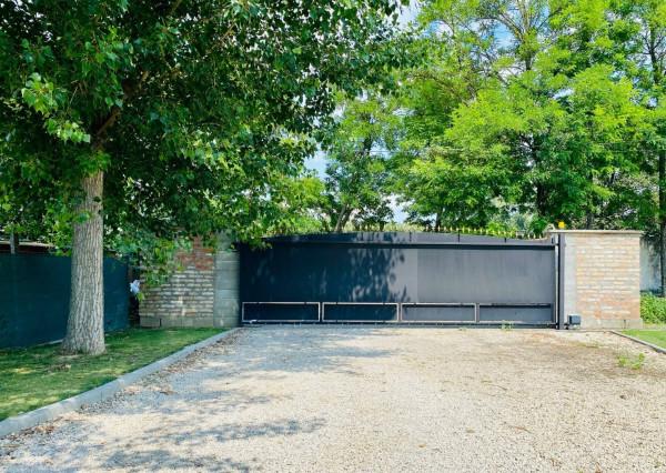 AVENUE I PREDAJ, exkluzívna rodinná usadlosť s jazierkom,Dunajský Klátov