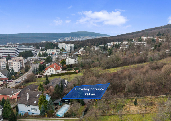 AVENUE | Slnečný stavebný pozemok 734m2 Horný Kramer - Lukratívna investičná príležitosť