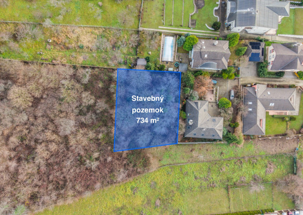 AVENUE | Slnečný stavebný pozemok 734m2 Horný Kramer - Lukratívna investičná príležitosť