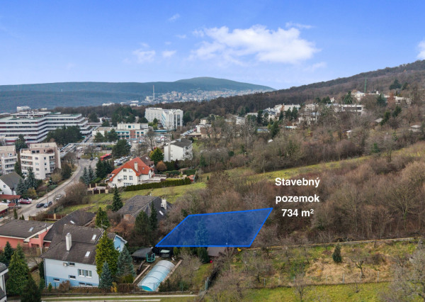 AVENUE | Slnečný stavebný pozemok 734m2 Horný Kramer - Lukratívna investičná príležitosť