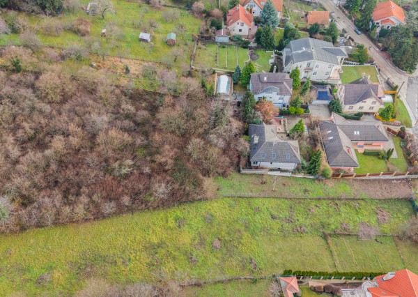 AVENUE | Slnečný stavebný pozemok 734m2 Horný Kramer - Lukratívna investičná príležitosť