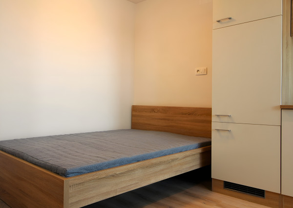 LEXXUS I 1i byt s loggiou 10m2, krásny výhľad, Janka Alexyho, BA IV