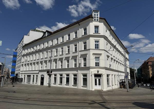 AVENUE RE | 614m2 obchodný priestor, prízemie s výkladmi, Obchodná 2